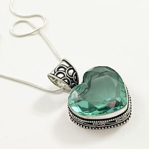 925 Sterling silver Green Amethyst heart Necklace Gemstone Vintage jewelry